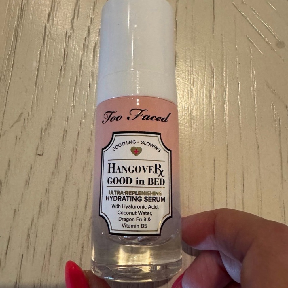 Too Faced Hangover Good in Bed Hydrating Serum - Soft Pink